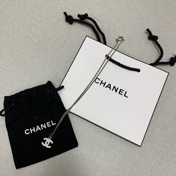 CHANEL Jewelry - ❤️SOLD❤️Chanel CC Crystal Silver Tone Necklace⭐️